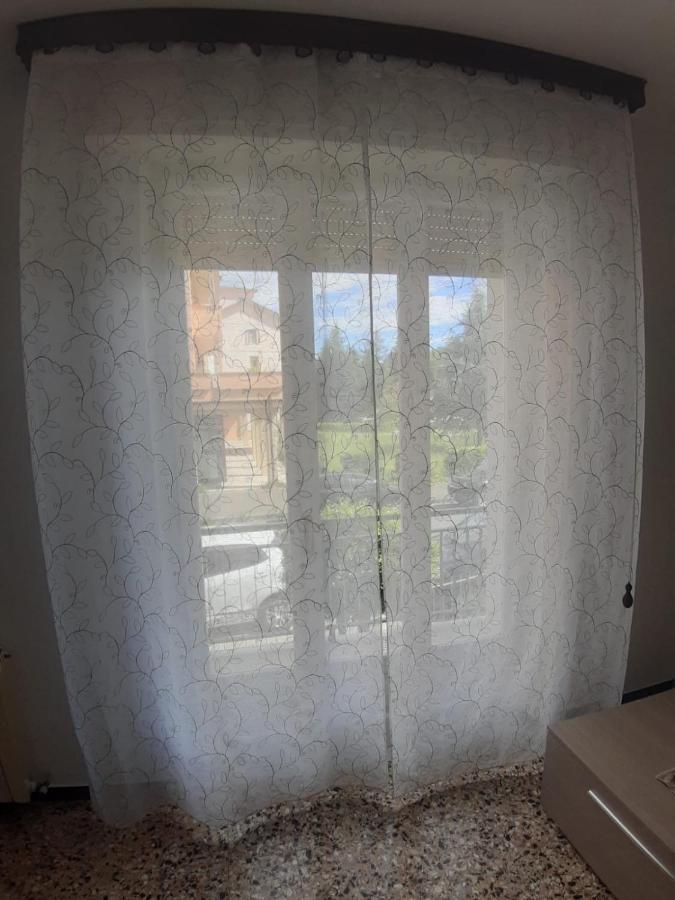 Appartamento Centrale Fino A 8 Posti Letto Pontremoli Exterior foto